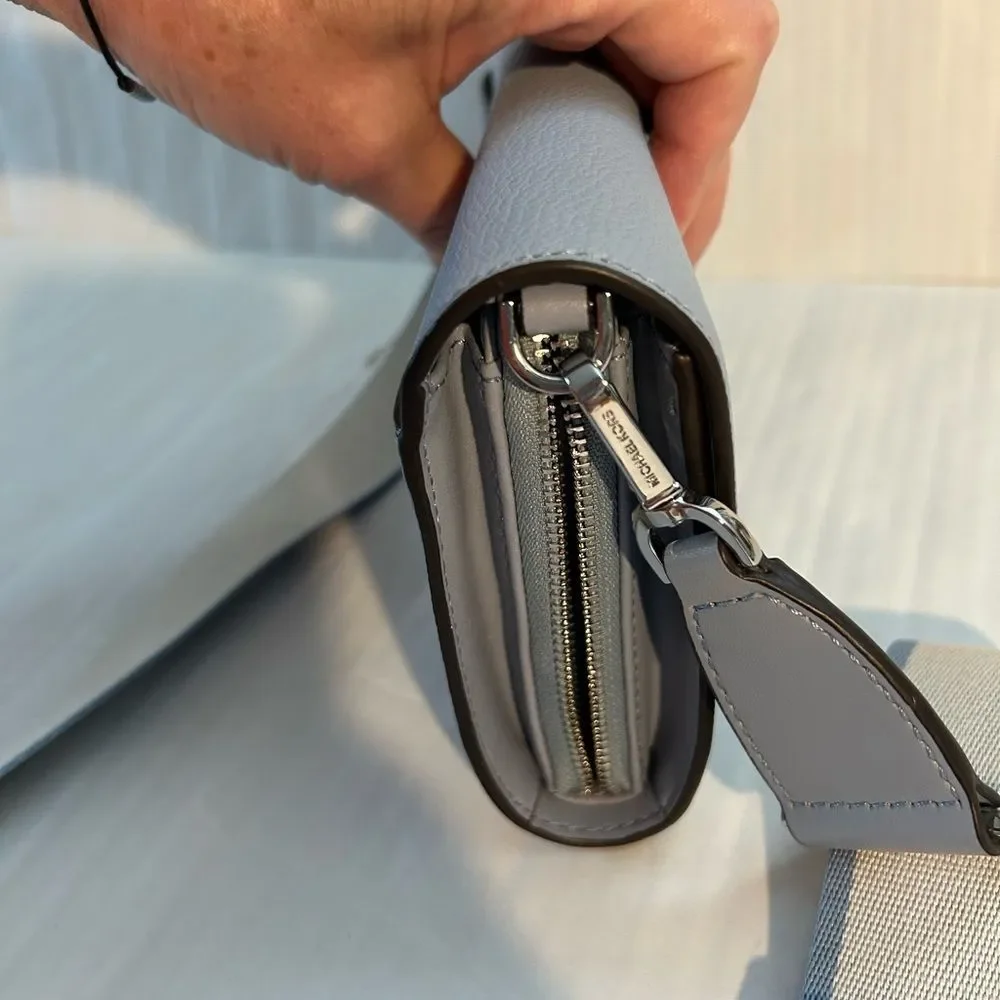 Michael Kors Jet Set Light Blue Large Leather Crossbody Bag - Picture 6 of 16